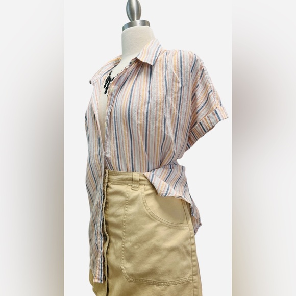 a.n.a Multicolor Striped Button-Down Shirt 👚 - Picture 6 of 8